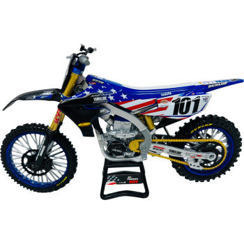 Yamaha YZ450F Motocross of Nations Bike - Eli Tomac - 1:12 Scale - Red/Blue/Yellow